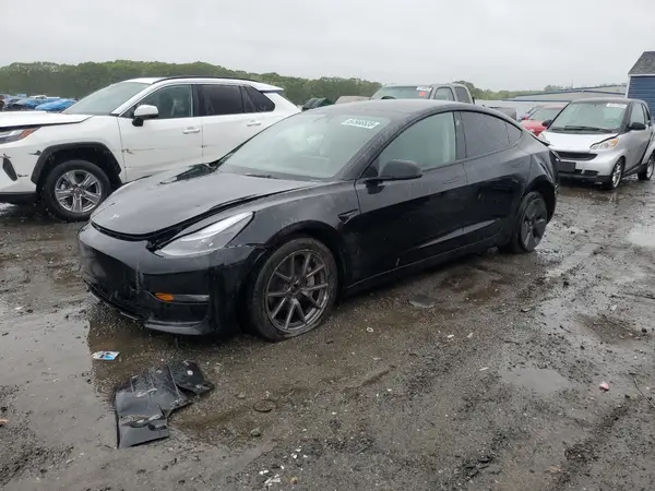 5YJ3E1EBXNF185018 2022 TESLA MODEL 3 - Image 1