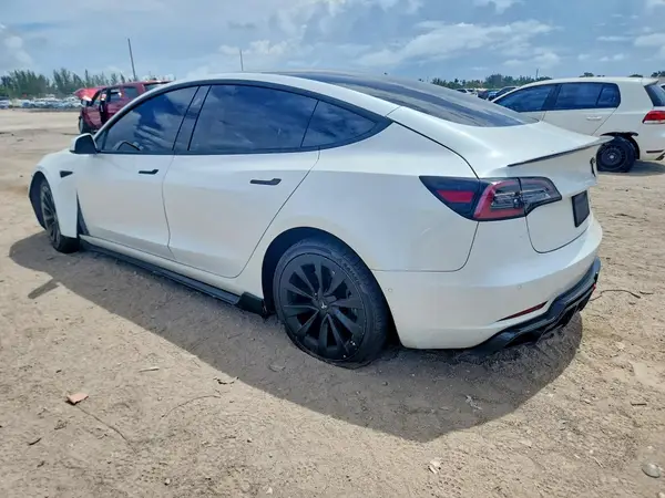 5YJ3E1EBXNF187030 2022 TESLA MODEL 3 - Image 2