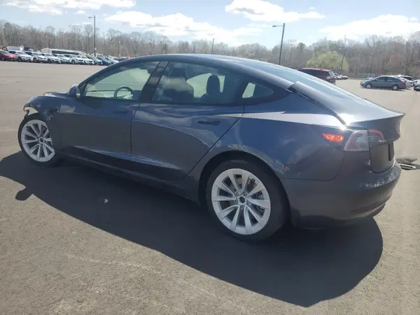 5YJ3E1EBXNF188596 2022 TESLA MODEL 3 - Image 2