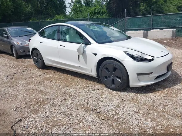 5YJ3E1EBXNF192910 2022 TESLA MODEL 3 - Image 1