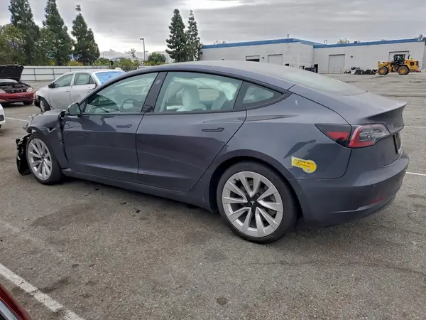 5YJ3E1EBXNF198092 2022 TESLA MODEL 3 - Image 2