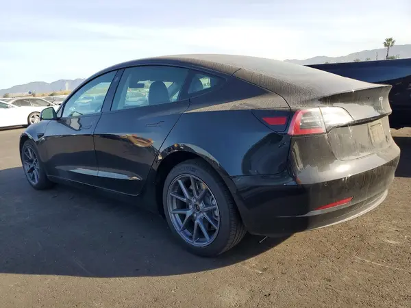 5YJ3E1EBXNF198805 2022 TESLA MODEL 3 - Image 2