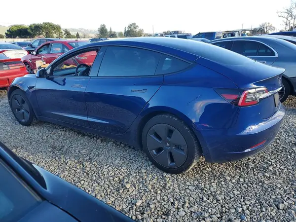 5YJ3E1EBXNF201170 2022 TESLA MODEL 3 - Image 2