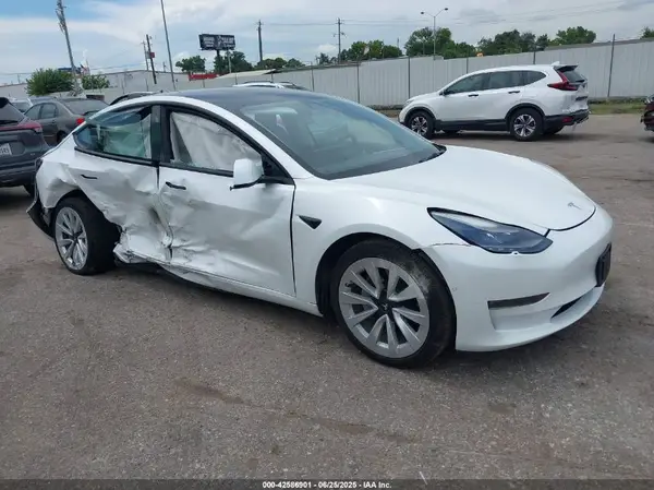 5YJ3E1EBXNF203484 2022 TESLA MODEL 3 - Image 1
