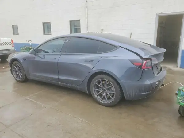 5YJ3E1EBXNF206563 2022 TESLA MODEL 3 - Image 2