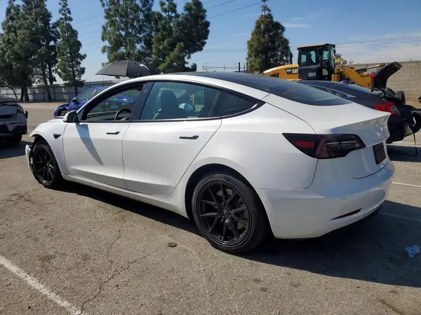 5YJ3E1EBXNF222326 2022 TESLA MODEL 3 - Image 2