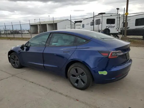 5YJ3E1EBXNF230877 2022 TESLA MODEL 3 - Image 2