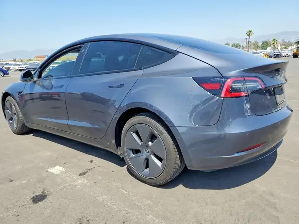 5YJ3E1EBXNF233181 2022 TESLA MODEL 3 - Image 2