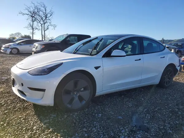 5YJ3E1EBXNF240390 2022 TESLA MODEL 3 - Image 1