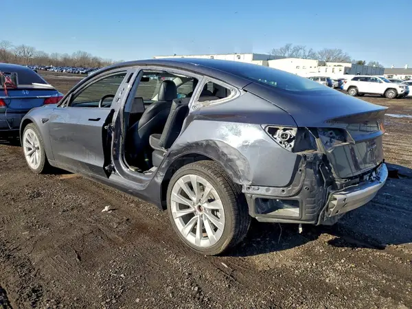 5YJ3E1EBXNF242124 2022 TESLA MODEL 3 - Image 2