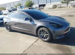 5YJ3E1EBXNF245864 2022 TESLA MODEL 3