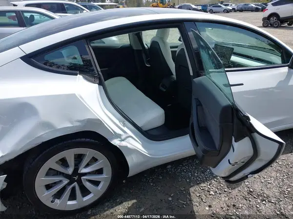 5YJ3E1EBXNF253821 2022 TESLA MODEL 3 - Image 8
