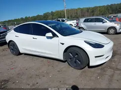 5YJ3E1EBXNF257125 2022 TESLA MODEL 3