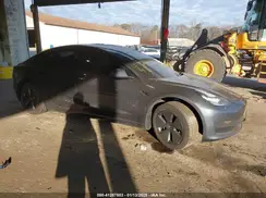 5YJ3E1EBXNF262051 2022 TESLA MODEL 3