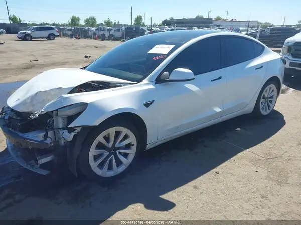 5YJ3E1EBXNF263796 2022 TESLA MODEL 3 - Image 2