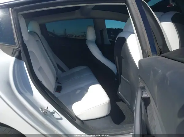 5YJ3E1EBXNF263796 2022 TESLA MODEL 3 - Image 8