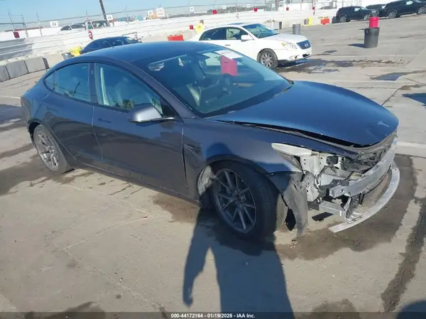 5YJ3E1EBXNF264477 2022 TESLA MODEL 3 - Image 1