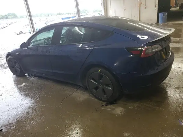 5YJ3E1EBXNF266536 2022 TESLA MODEL 3 - Image 2