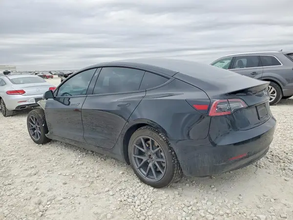 5YJ3E1EBXNF267699 2022 TESLA MODEL 3 - Image 2