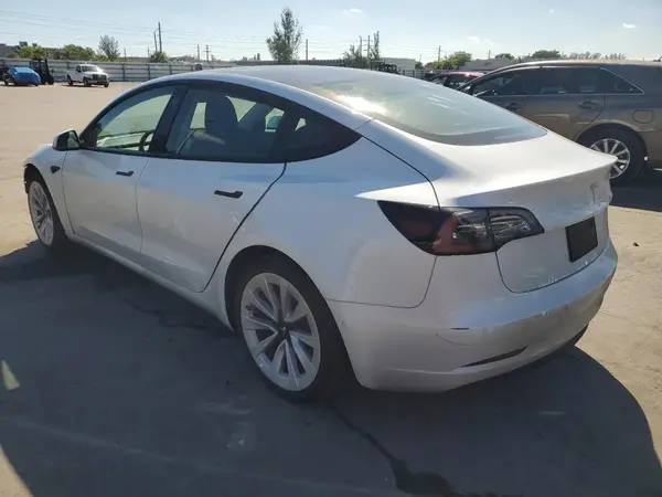 5YJ3E1EBXNF271087 2022 TESLA MODEL 3 - Image 2