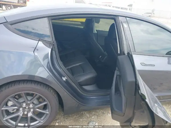 5YJ3E1EBXNF273177 2022 TESLA MODEL 3 - Image 8