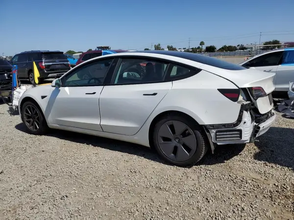 5YJ3E1EBXNF274586 2022 TESLA MODEL 3 - Image 2