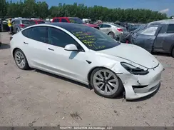 5YJ3E1EBXNF275110 2022 TESLA MODEL 3
