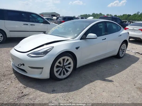5YJ3E1EBXNF275110 2022 TESLA MODEL 3 - Image 2