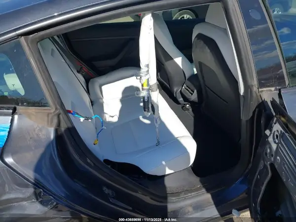 5YJ3E1EBXNF277620 2022 TESLA MODEL 3 - Image 8