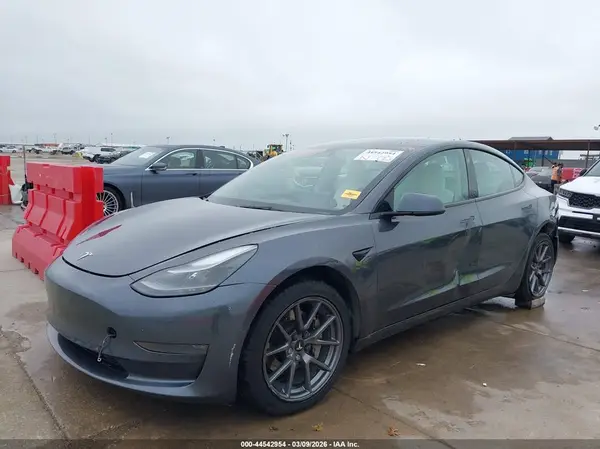 5YJ3E1EBXNF277651 2022 TESLA MODEL 3 - Image 2