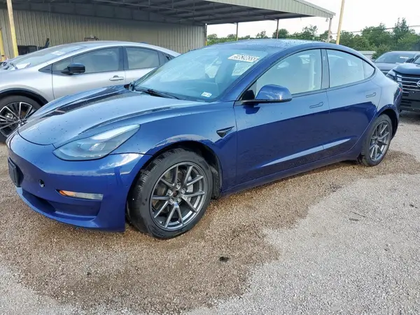 5YJ3E1EBXNF286169 2022 TESLA MODEL 3 - Image 1