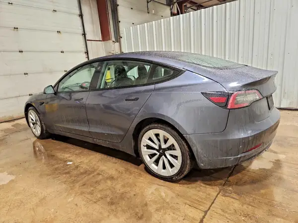 5YJ3E1EBXNF288584 2022 TESLA MODEL 3 - Image 2