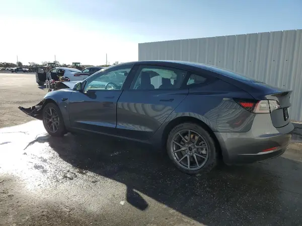 5YJ3E1EBXNF288732 2022 TESLA MODEL 3 - Image 2