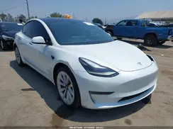 5YJ3E1EBXNF297821 2022 TESLA MODEL 3