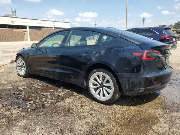 5YJ3E1EBXNF304881 2022 TESLA MODEL 3 - Image 2