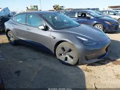 5YJ3E1EBXNF305402 2022 TESLA MODEL 3