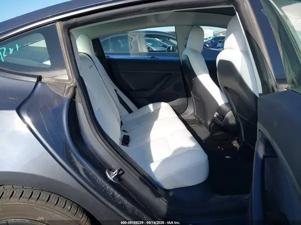 5YJ3E1EBXNF305402 2022 TESLA MODEL 3 - Image 8
