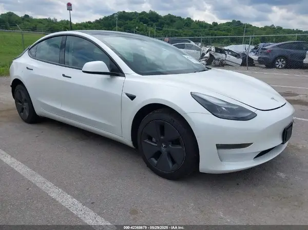 5YJ3E1EBXNF319851 2022 TESLA MODEL 3 - Image 1