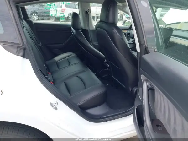 5YJ3E1EBXNF319851 2022 TESLA MODEL 3 - Image 8