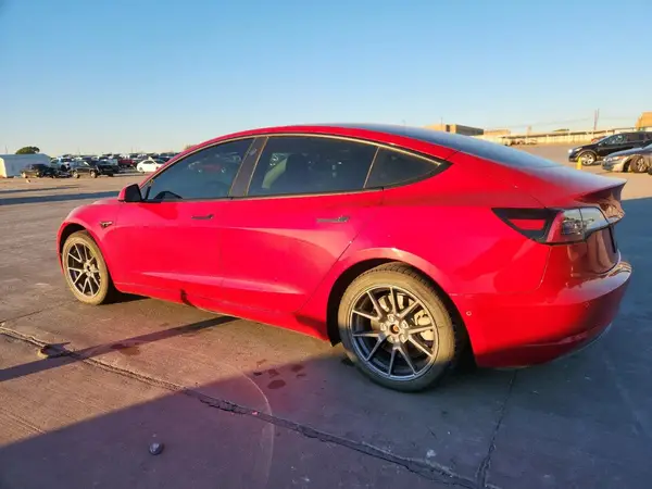 5YJ3E1EBXNF323799 2022 TESLA MODEL 3 - Image 2