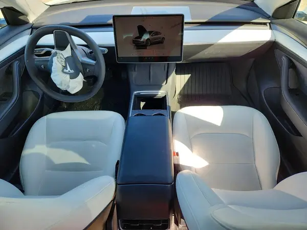 5YJ3E1EBXNF324385 2022 TESLA MODEL 3 - Image 8