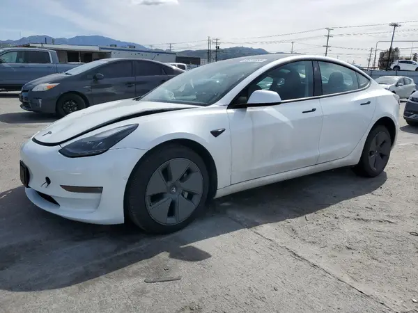5YJ3E1EBXNF330719 2022 TESLA MODEL 3 - Image 1