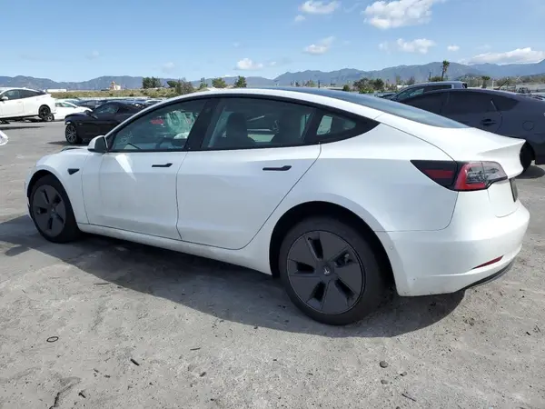 5YJ3E1EBXNF330719 2022 TESLA MODEL 3 - Image 2