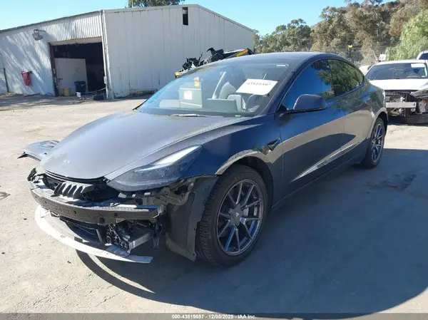5YJ3E1EBXNF333796 2022 TESLA MODEL 3 - Image 2