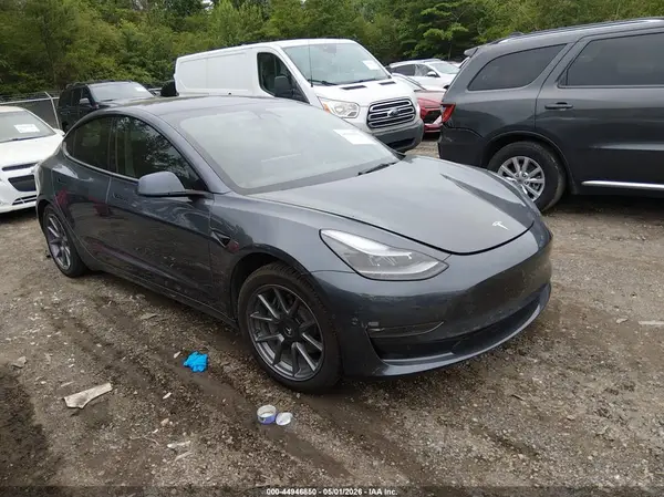 5YJ3E1EBXNF334916 2022 TESLA MODEL 3 - Image 1