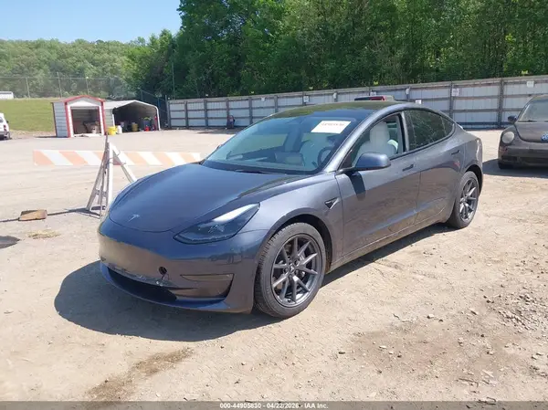 5YJ3E1EBXNF348606 2022 TESLA MODEL 3 - Image 2