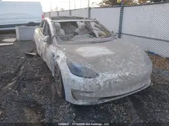 5YJ3E1EBXNF353059 2022 TESLA MODEL 3