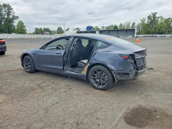 5YJ3E1EBXNF355409 2022 TESLA MODEL 3 - Image 2