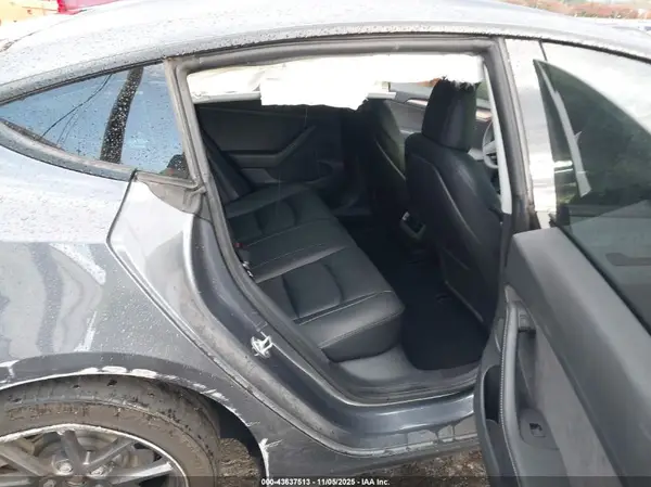5YJ3E1EBXNF356978 2022 TESLA MODEL 3 - Image 8