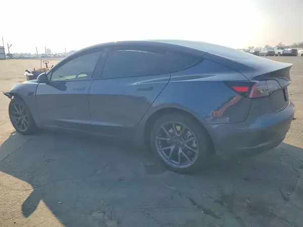 5YJ3E1EBXPF387876 2023 TESLA MODEL 3 - Image 2